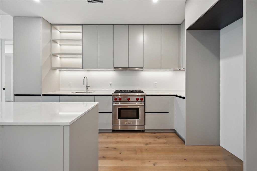 610 Davis St - Photo 3
