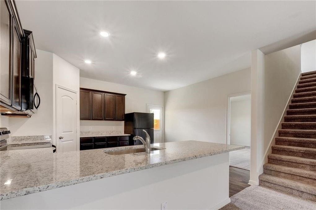 317 Hyacinth Way - Photo 9