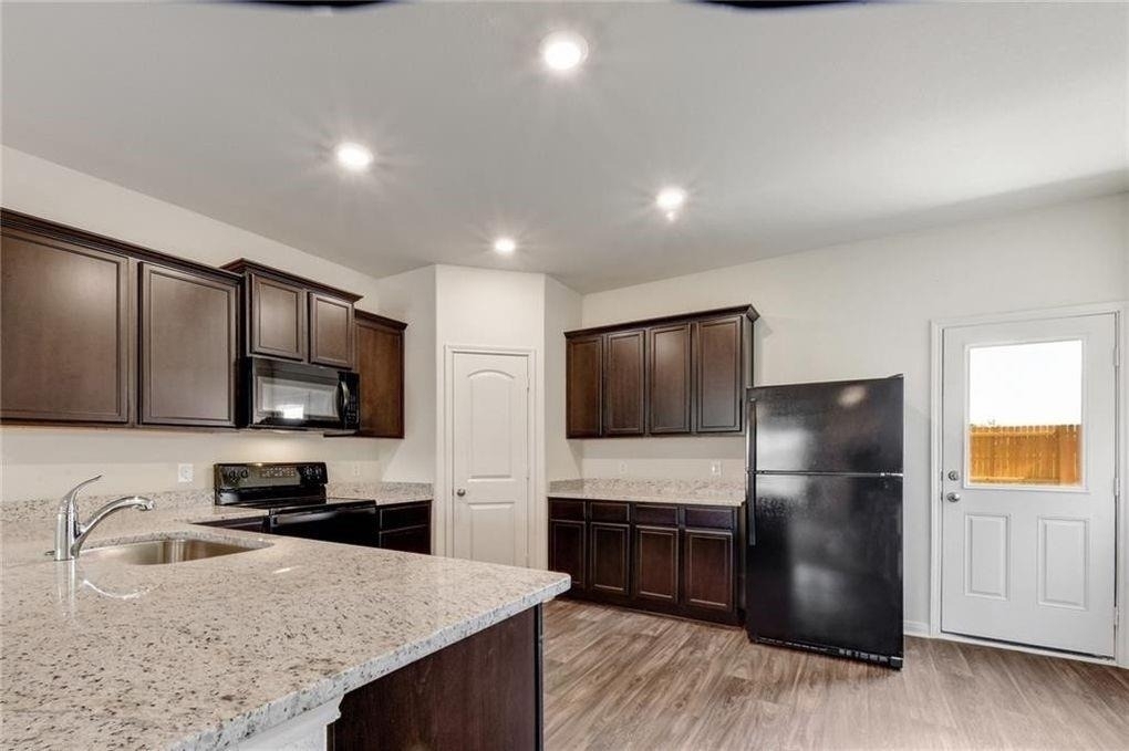317 Hyacinth Way - Photo 8