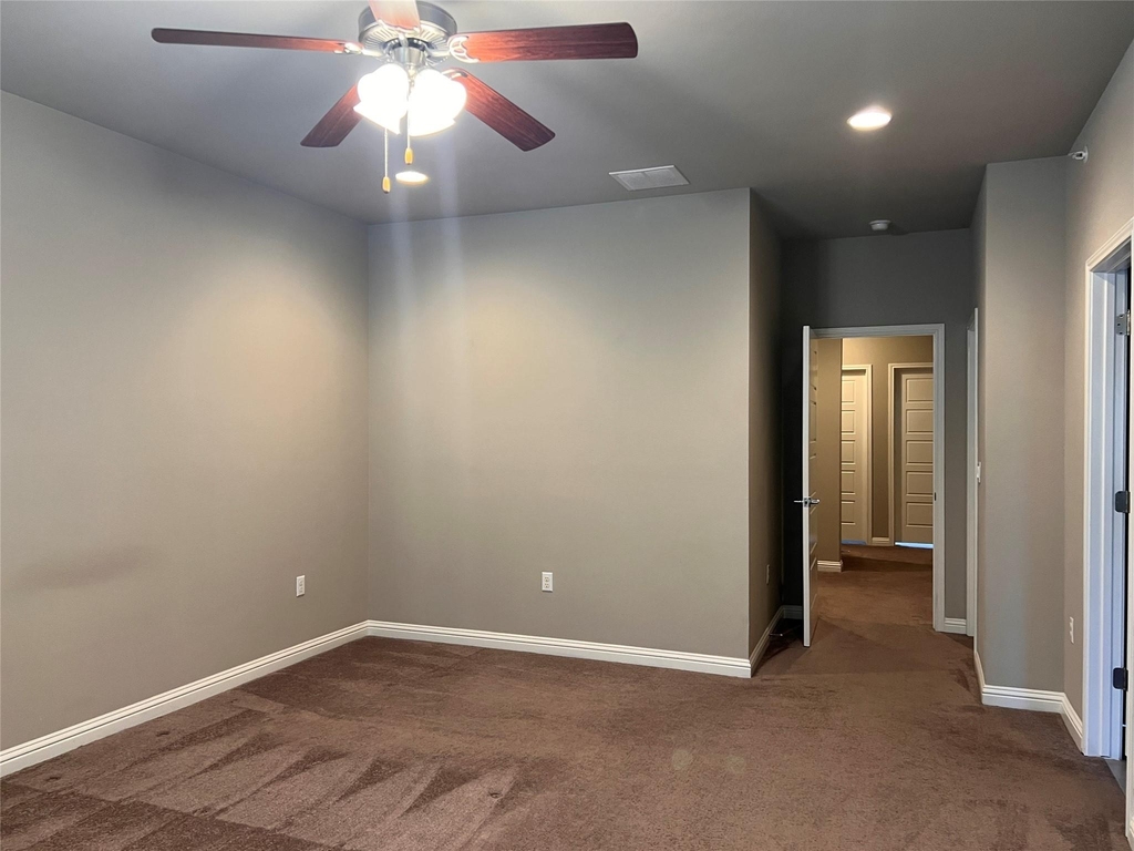 13800 Lyndhurst St - Photo 11