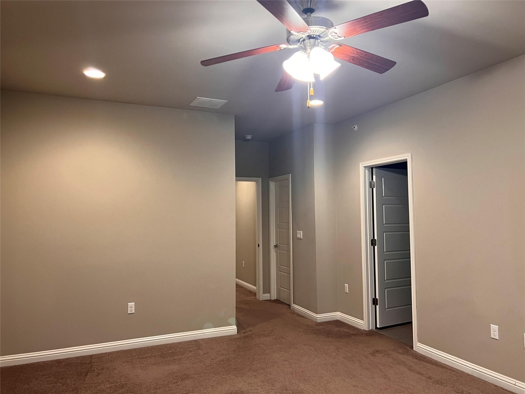 13800 Lyndhurst St - Photo 12