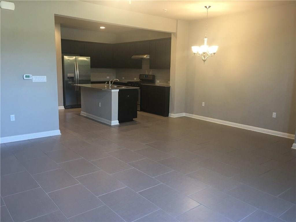 13800 Lyndhurst St - Photo 5