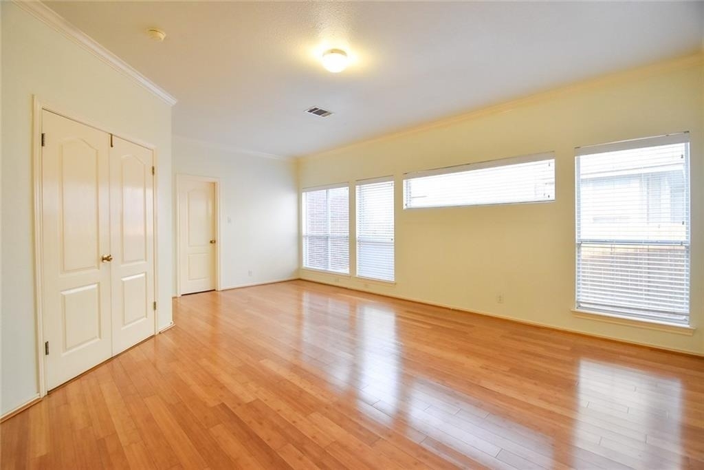 2101 Smoke Tree Trl - Photo 8