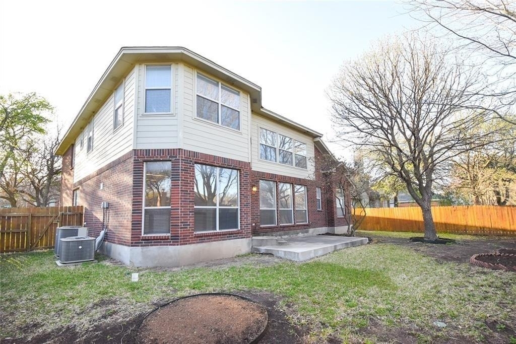 2101 Smoke Tree Trl - Photo 17