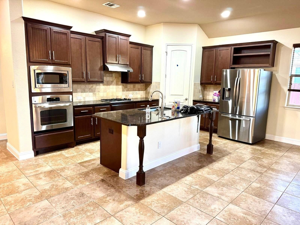 3104 Herrero Path - Photo 7