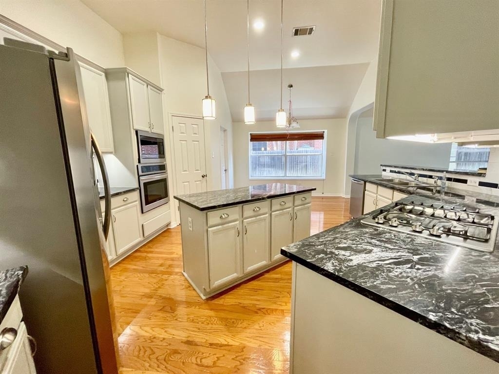 902 Cashew Ln - Photo 2