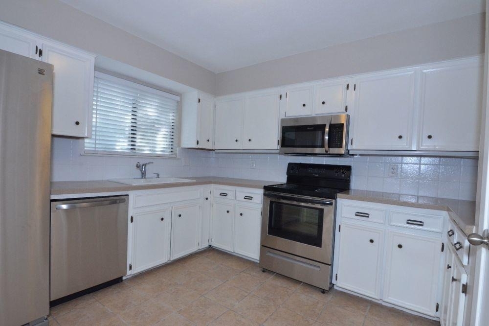 203 County Glen St - Photo 4