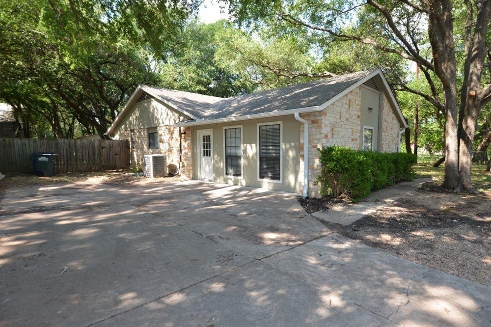 203 County Glen St - Photo 13