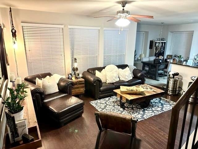609 Tumlinson Fort Way - Photo 4