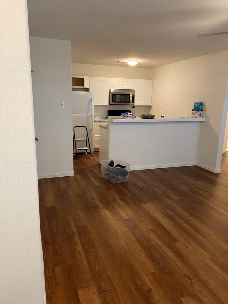 1502 Zephyr Ln - Photo 4