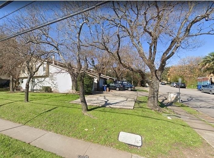 3000 S 1st St - Photo 0