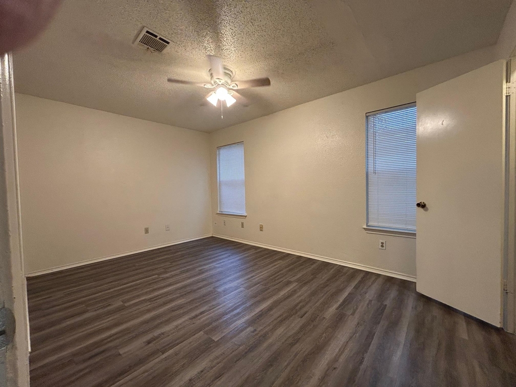 5927 Kevin Kelly Pl - Photo 8