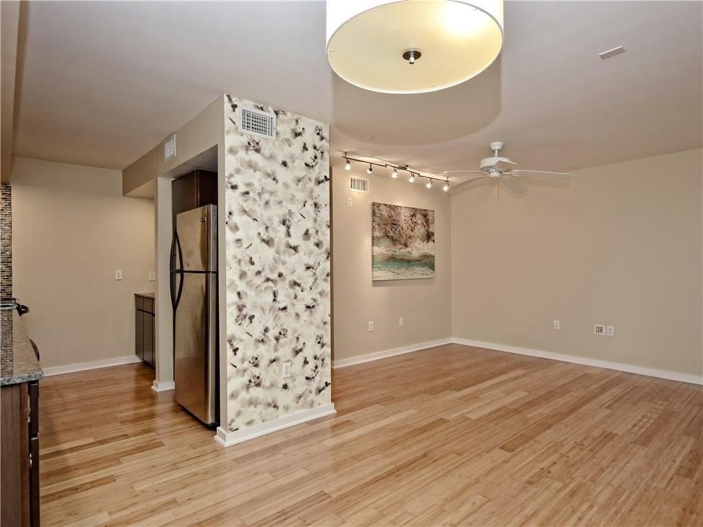 2200 Dickson Dr - Photo 6