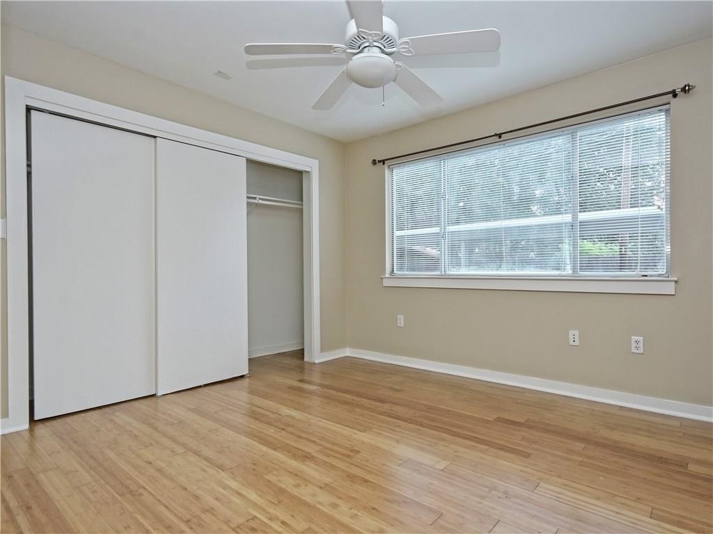 2200 Dickson Dr - Photo 7