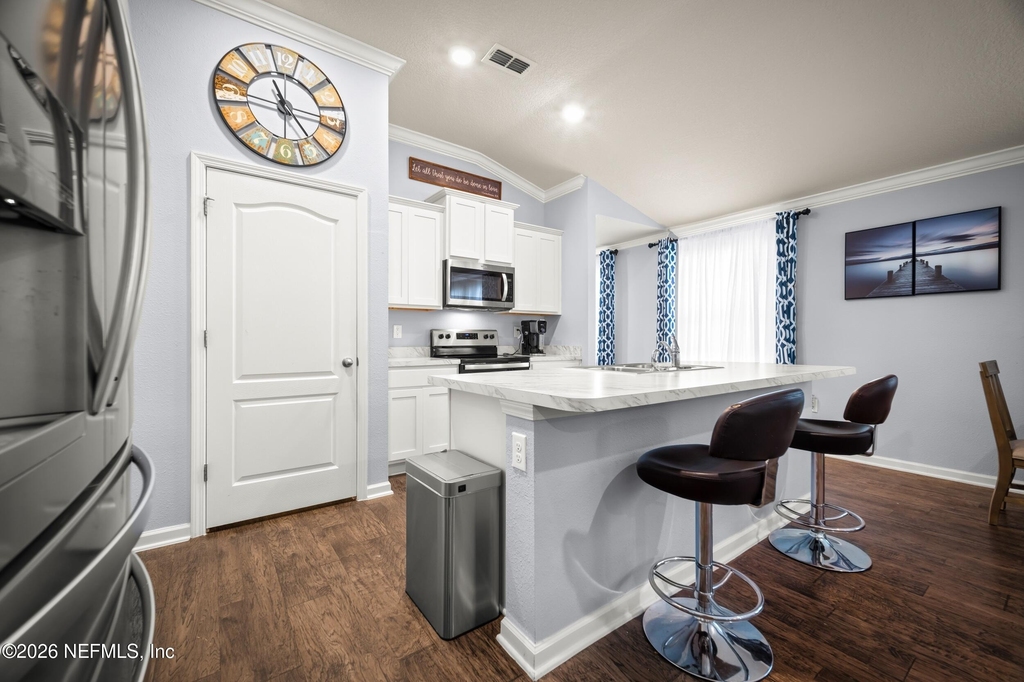 6092 Bucking Bronco Drive - Photo 8