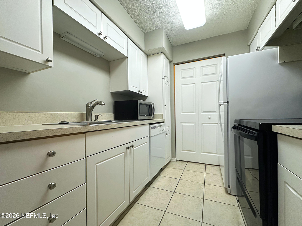 10200 Belle Rive Boulevard - Photo 4