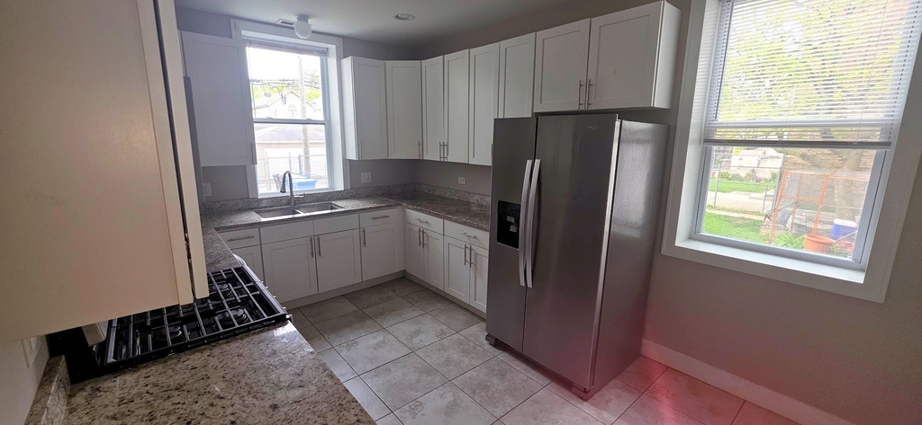 5815 W Midway Parkway - Photo 3