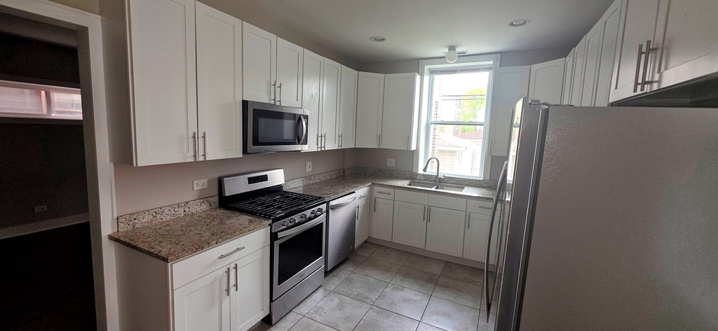 5815 W Midway Parkway - Photo 2