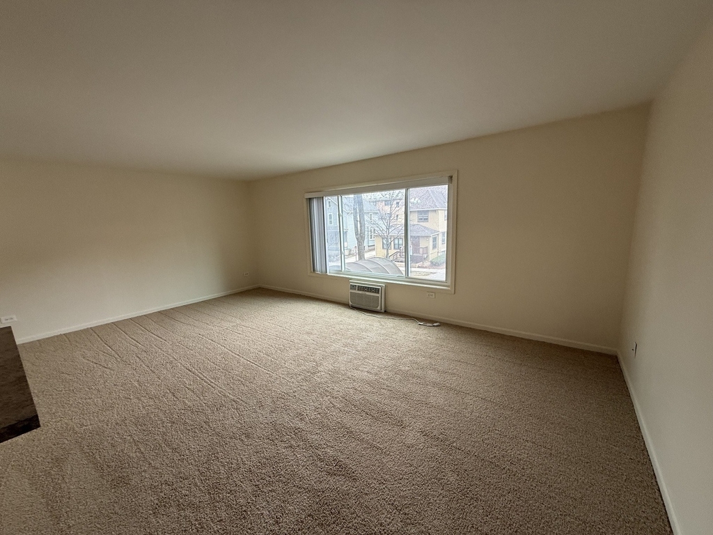 110 N Kenilworth Avenue - Photo 2