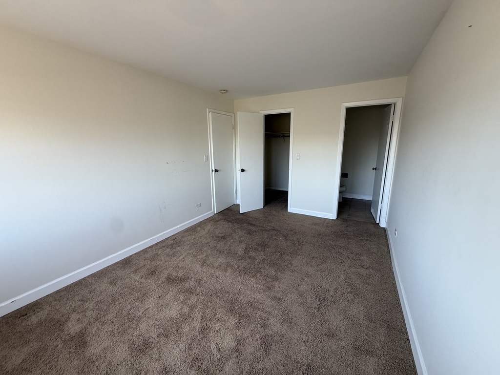 1039 College Avenue - Photo 12
