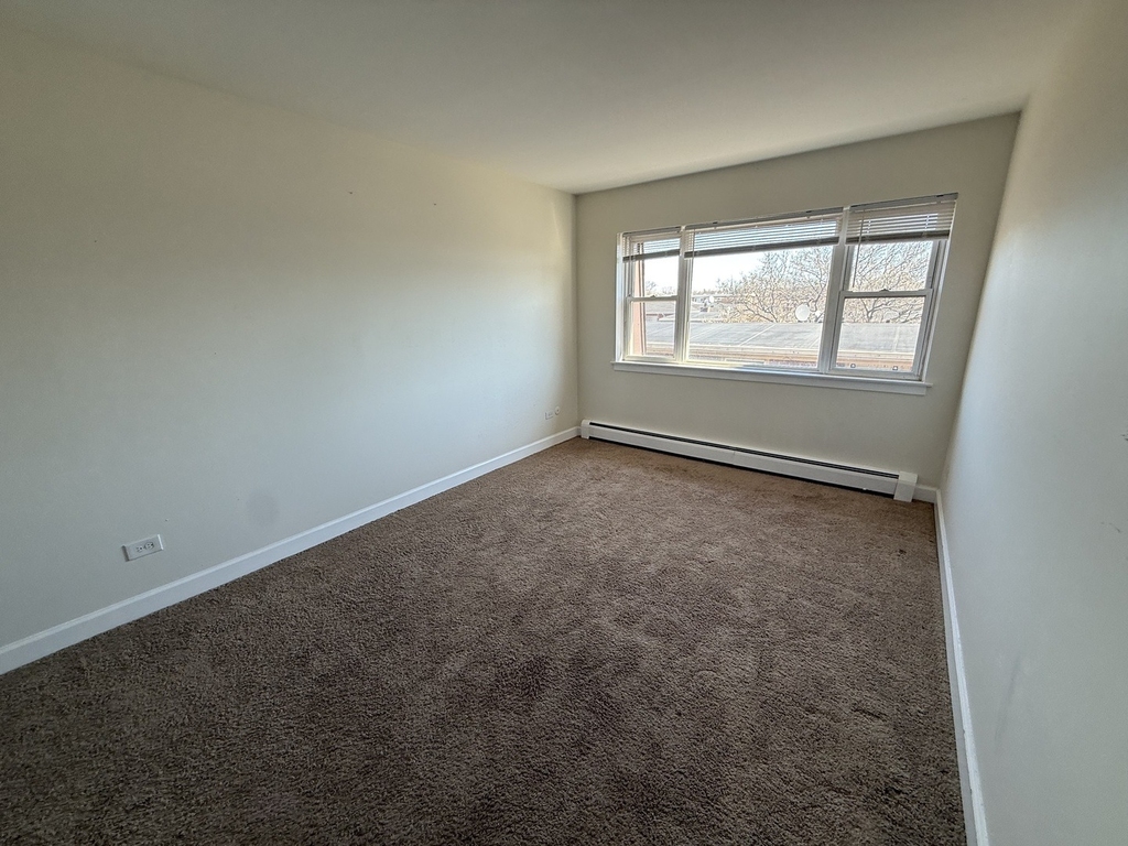 1039 College Avenue - Photo 11