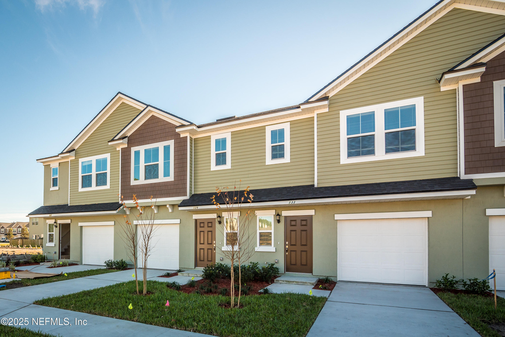 129 Moultrie Village Lane - Photo 0