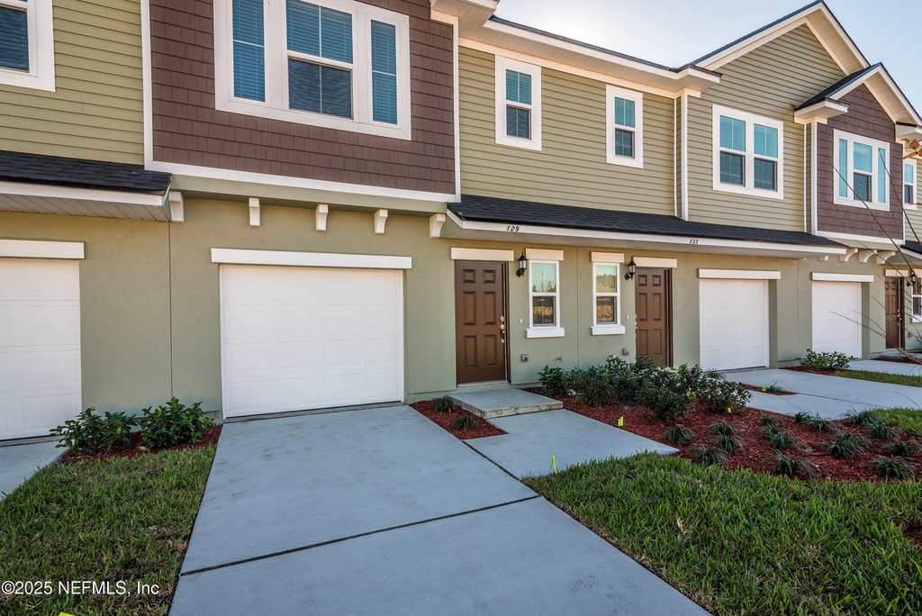 129 Moultrie Village Lane - Photo 1