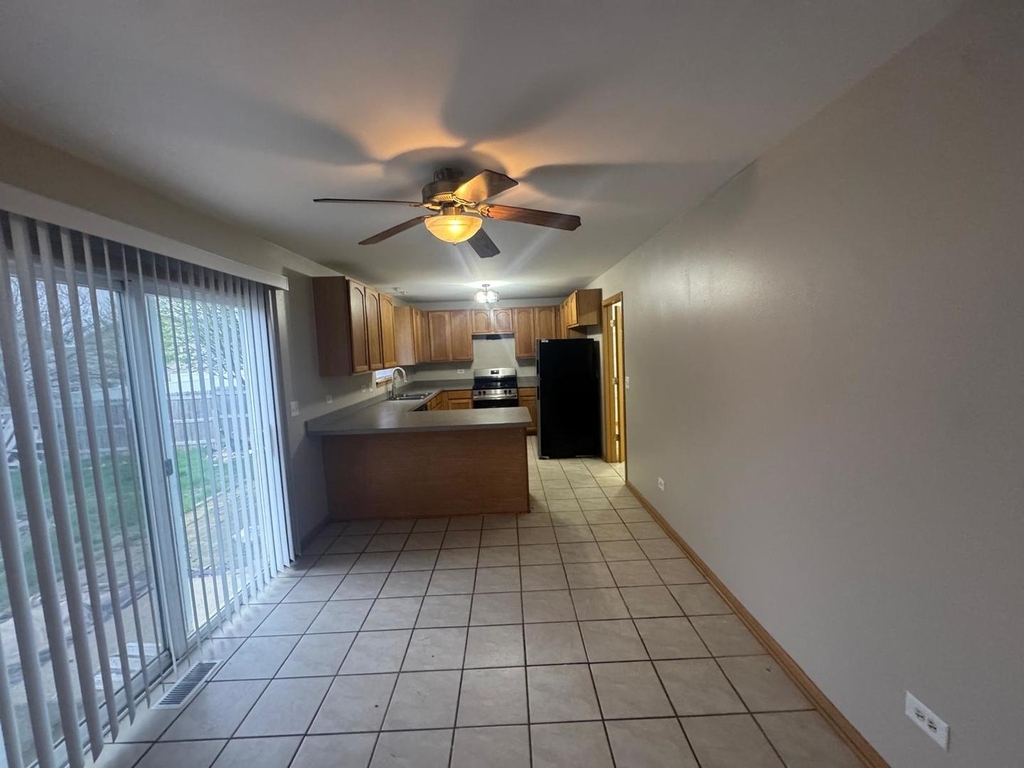 655 Winston Drive - Photo 4