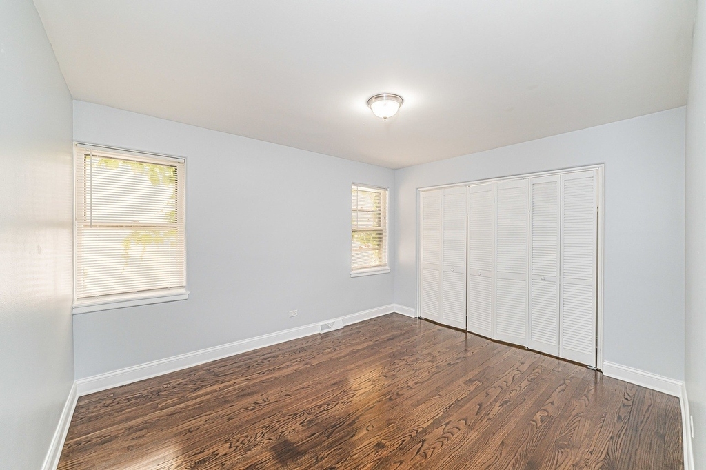 7530 N Oakley Avenue - Photo 7