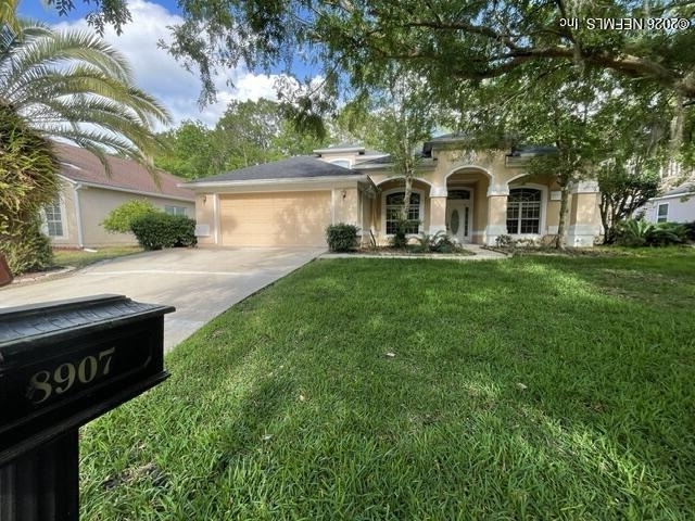 8907 Hampton Landing Drive E - Photo 0