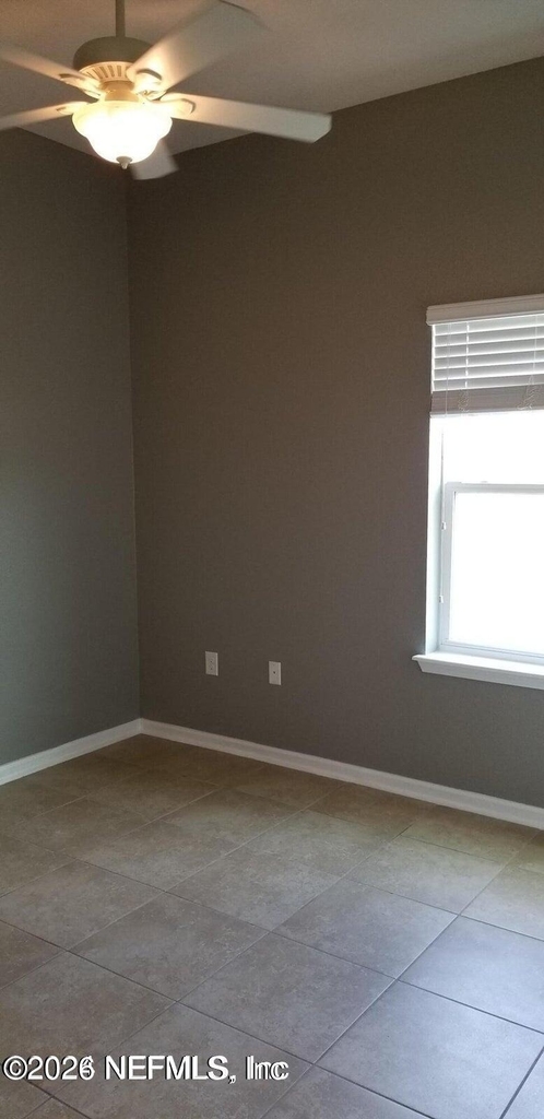 131 Burnett Court - Photo 10