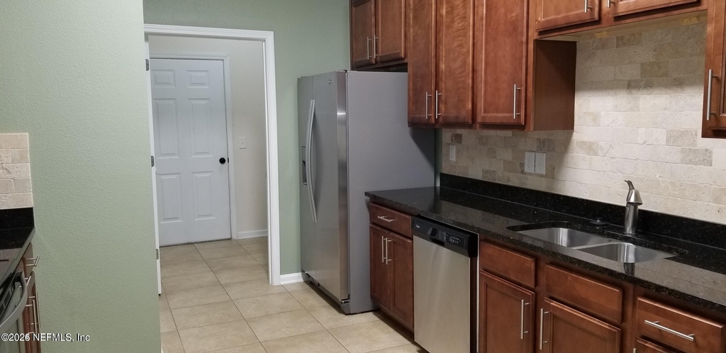131 Burnett Court - Photo 5