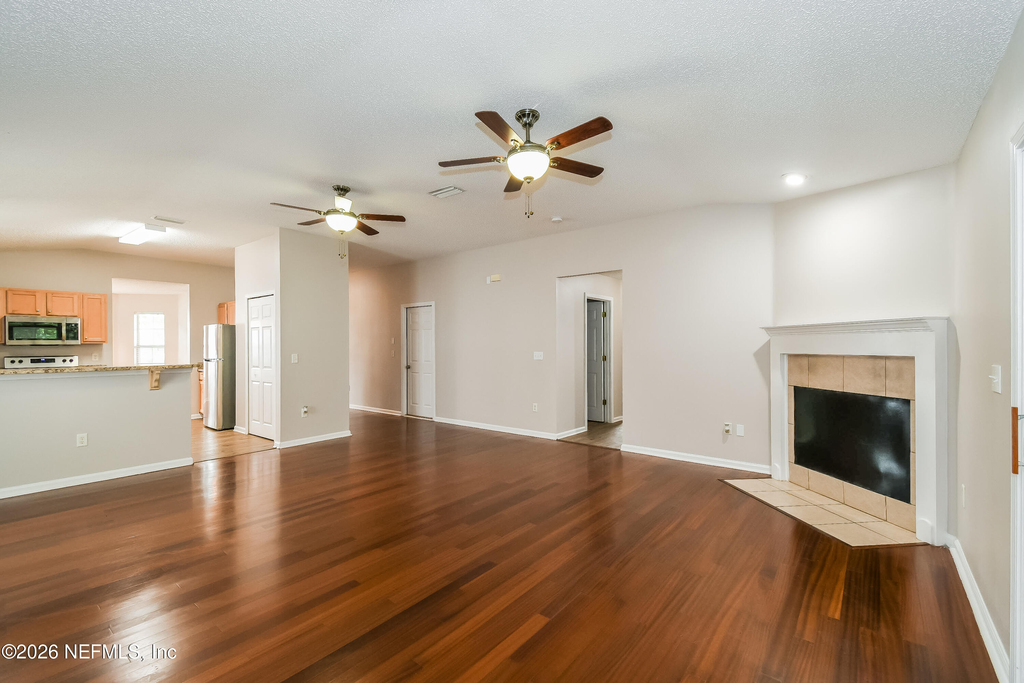 12579 Woodfield Circle W - Photo 4