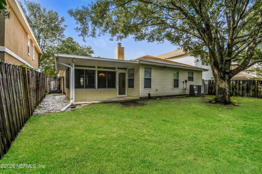 12579 Woodfield Circle W - Photo 13