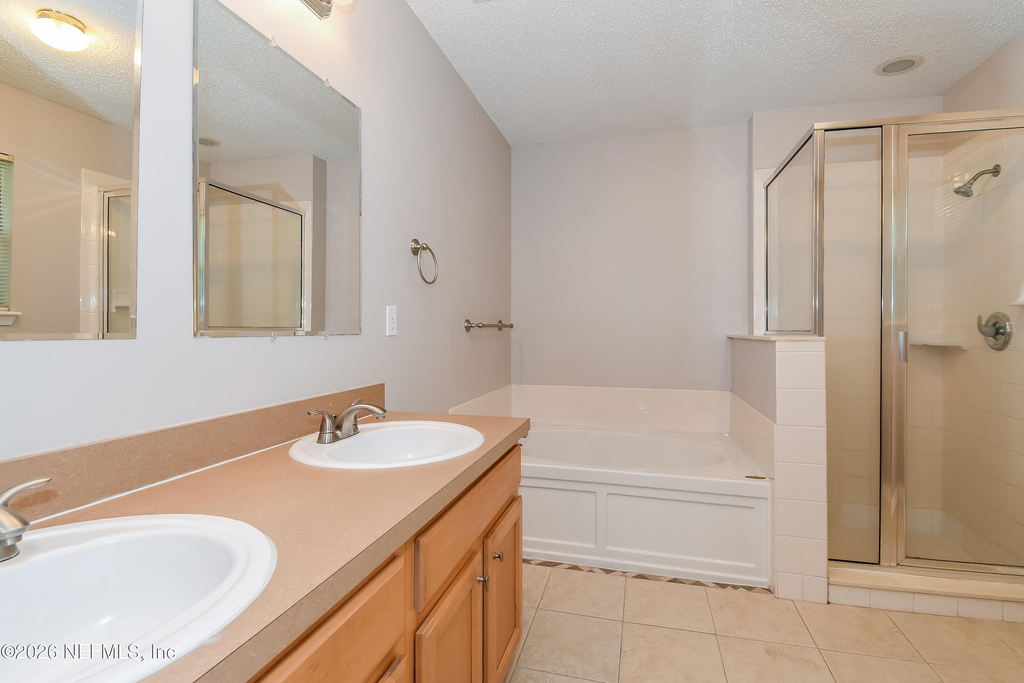 12579 Woodfield Circle W - Photo 9