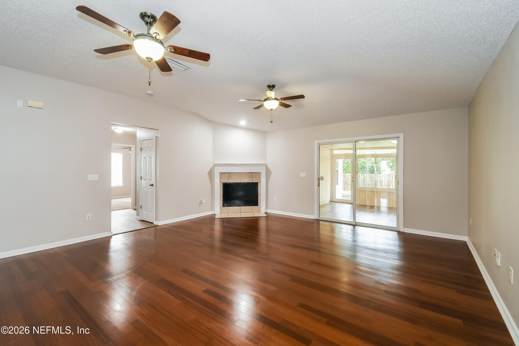 12579 Woodfield Circle W - Photo 7