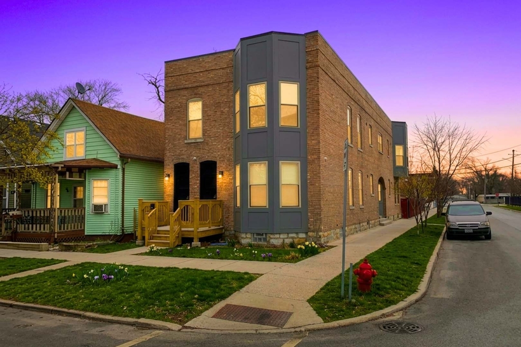 13443 Greenwood Avenue - Photo 1
