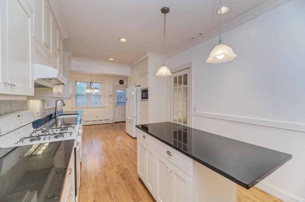 6833 S Cregier Avenue - Photo 11