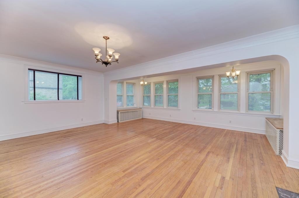 6833 S Cregier Avenue - Photo 6