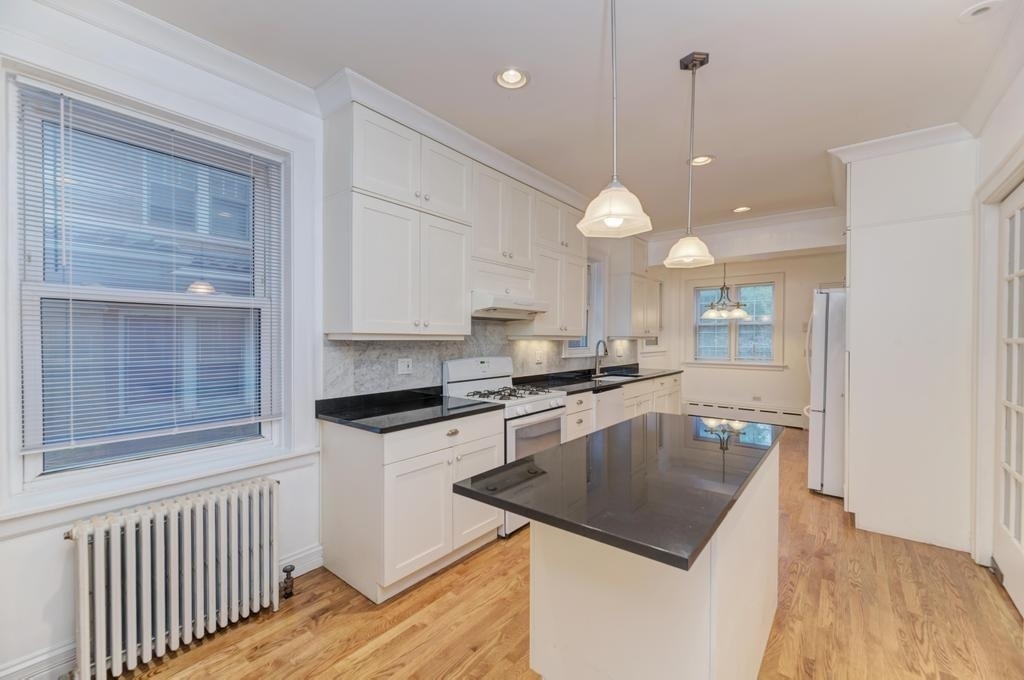 6833 S Cregier Avenue - Photo 10