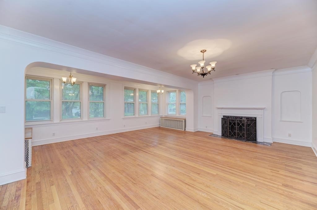 6833 S Cregier Avenue - Photo 5