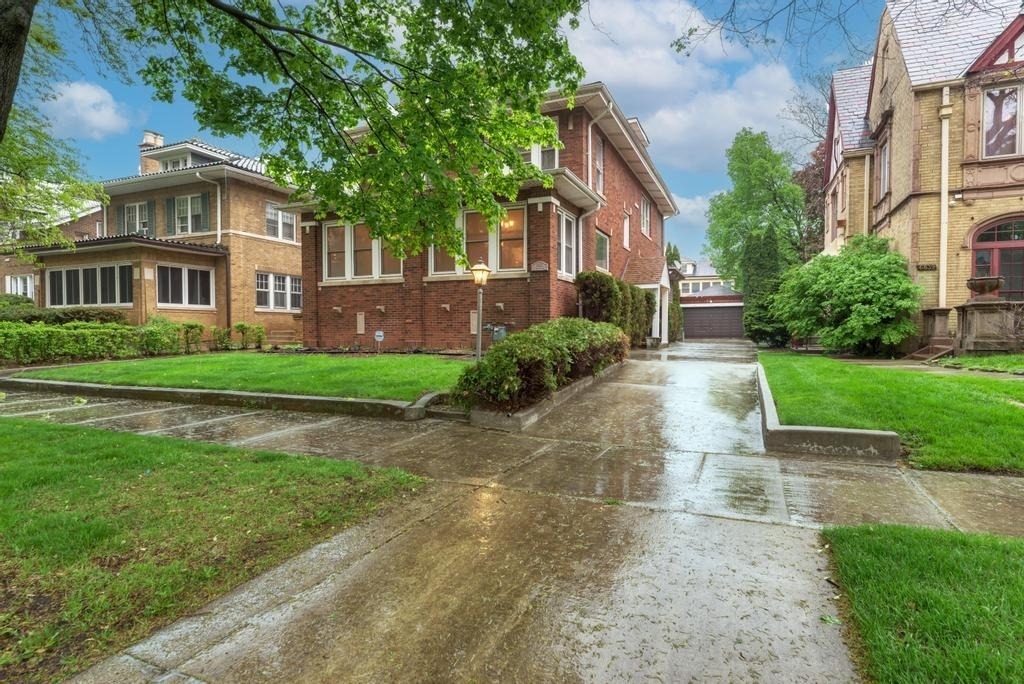 6833 S Cregier Avenue - Photo 1