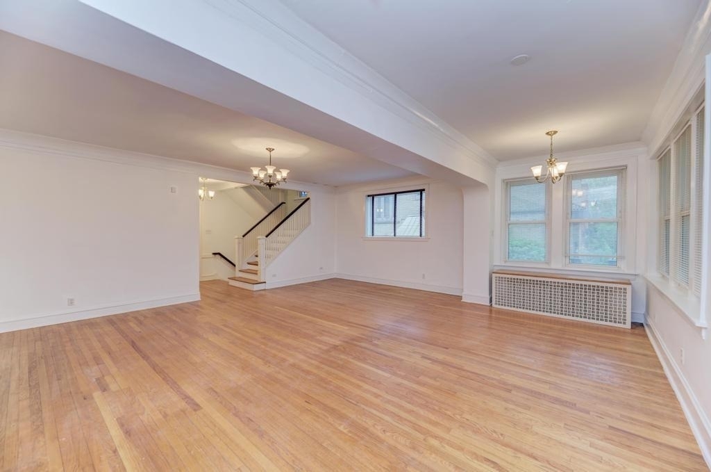 6833 S Cregier Avenue - Photo 7