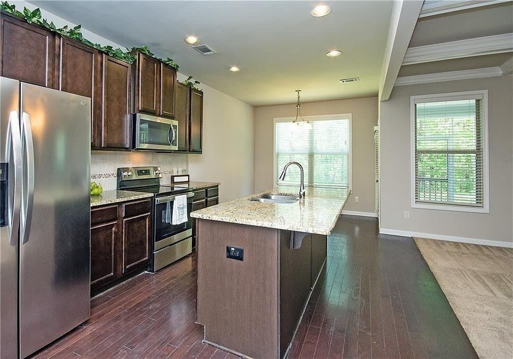 7490 Silk Tree Pointe - Photo 5