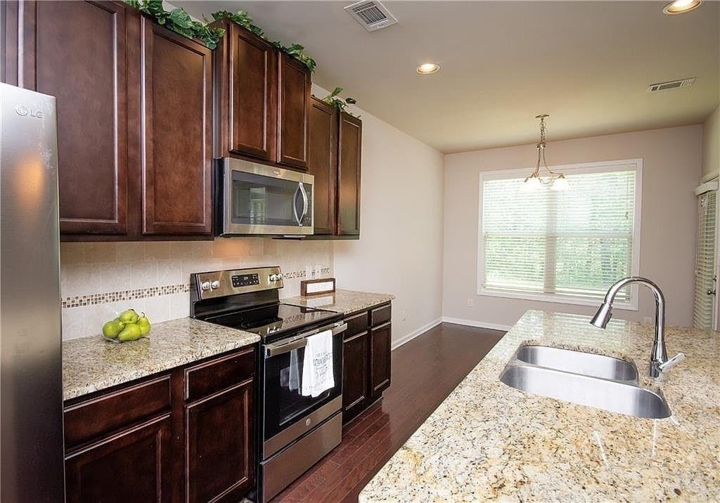 7490 Silk Tree Pointe - Photo 7