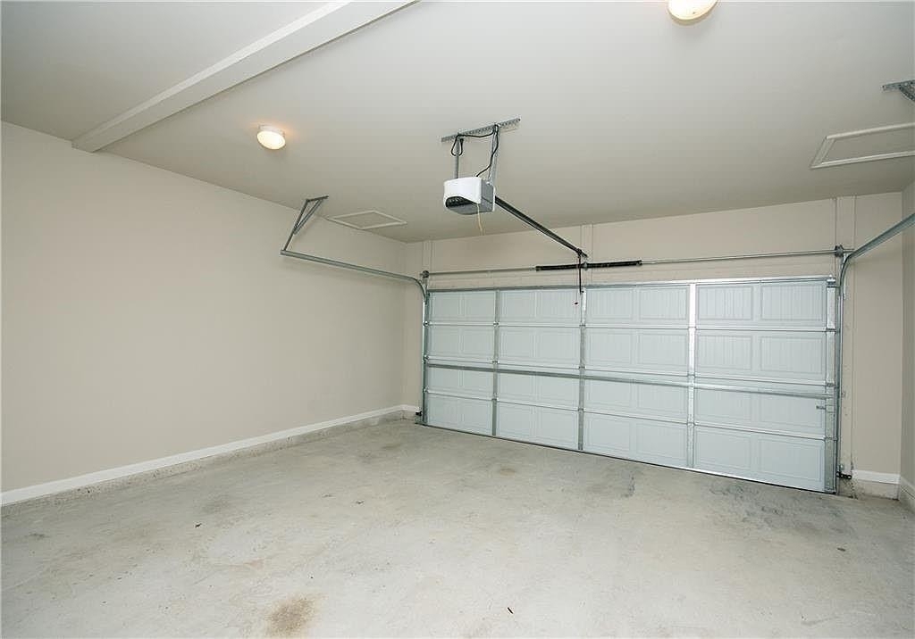 7490 Silk Tree Pointe - Photo 31