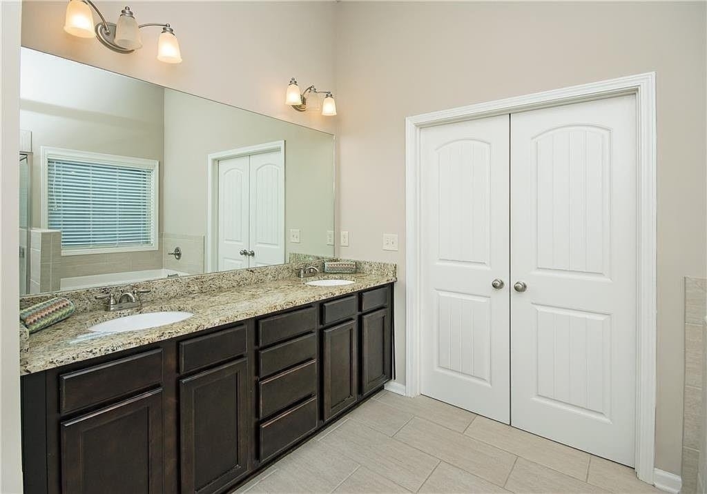 7490 Silk Tree Pointe - Photo 18