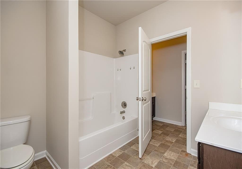 7490 Silk Tree Pointe - Photo 17