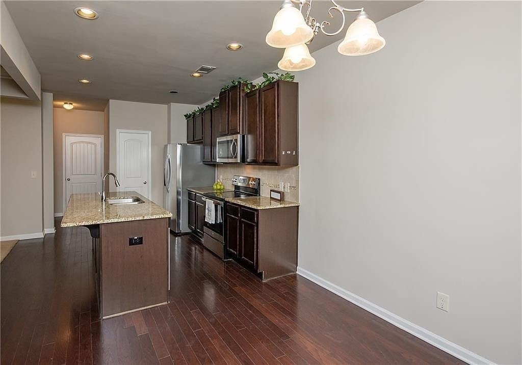 7490 Silk Tree Pointe - Photo 4