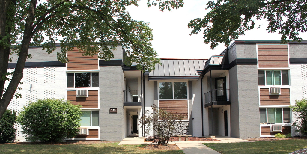 315 W Kimbell Avenue - Photo 1